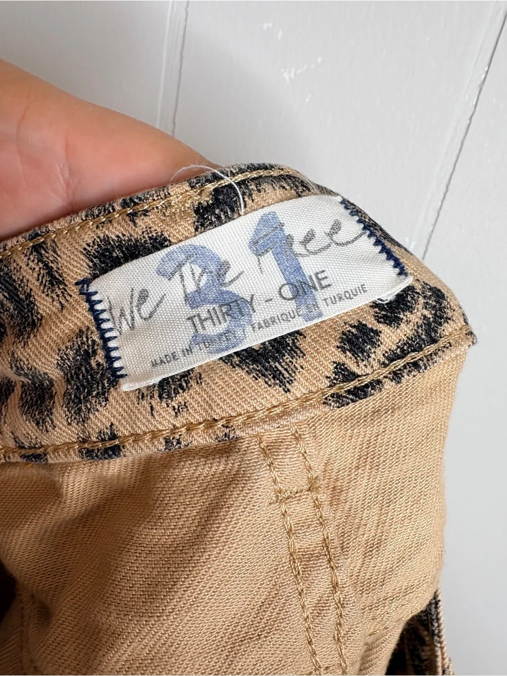 Free People cheetah Dog Town cut off shorts size large raw hem high rise loose